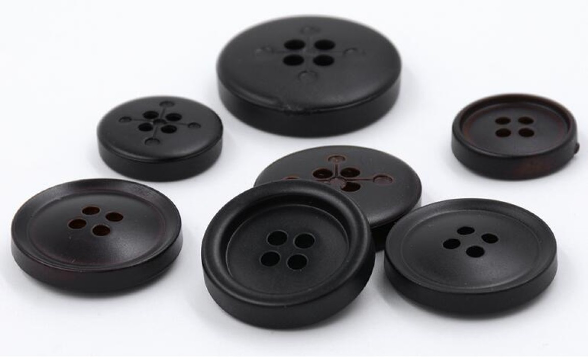 ZJ    ABS四眼西裝扣  11mm  16mm  21mm  25mm  28mm  30mm  塑料