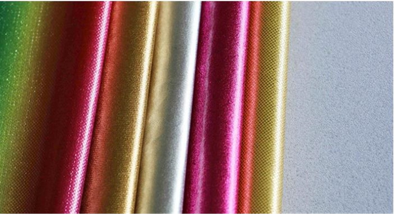 DG-XM performance clothing TPU composite fabric TPU transparent film milk silk bronzing 100% polyester + 100% TPU weight: 205g burst shirt fabric