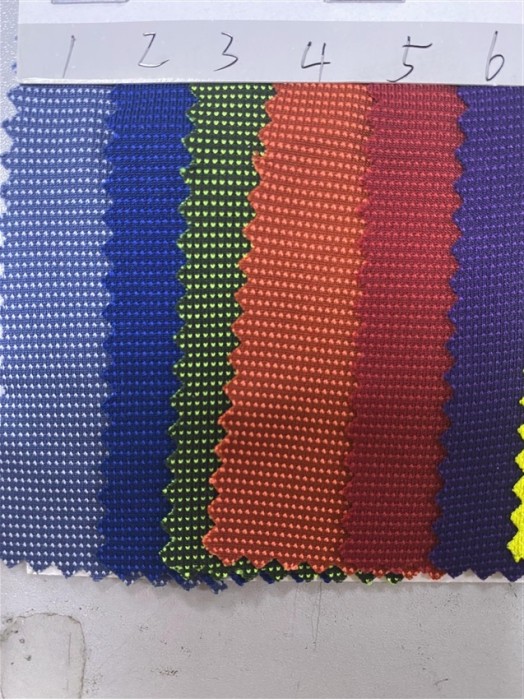 ZJ-DC S00113 Cationic Raindrop Weight: 155GSM Width: 180CM Composition: 100%Polyester Moisture wicking