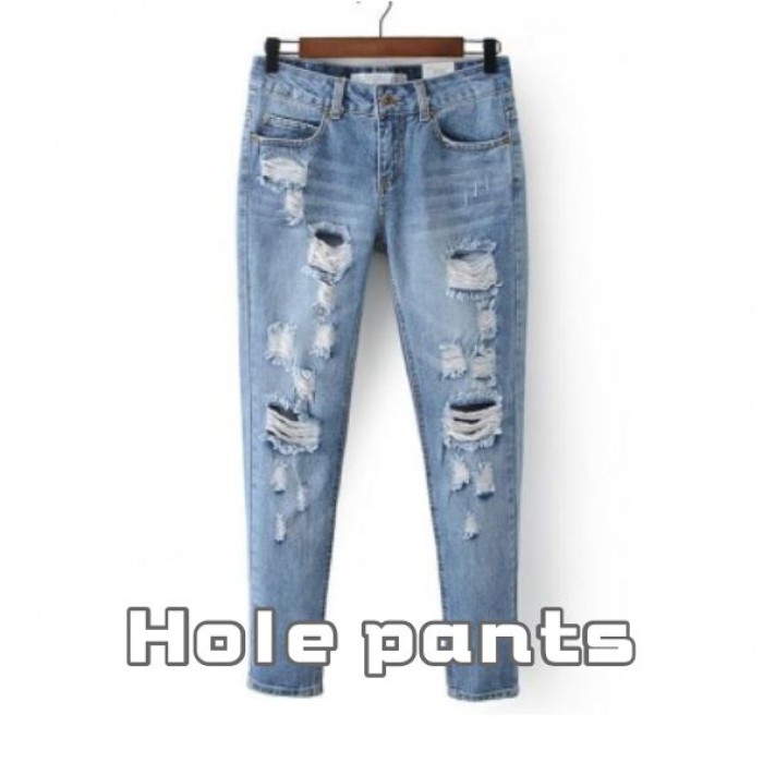 Hole pants