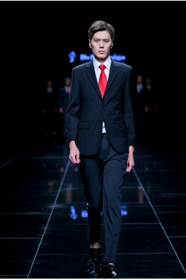 MDBS010 來樣訂造男西裝套裝  模特示範 真人走秀男西裝  男西裝hk中心